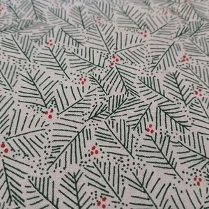 3 Yards Fabric Virginia Robertson Vintage 1992 Christmas Holiday Holly Berry